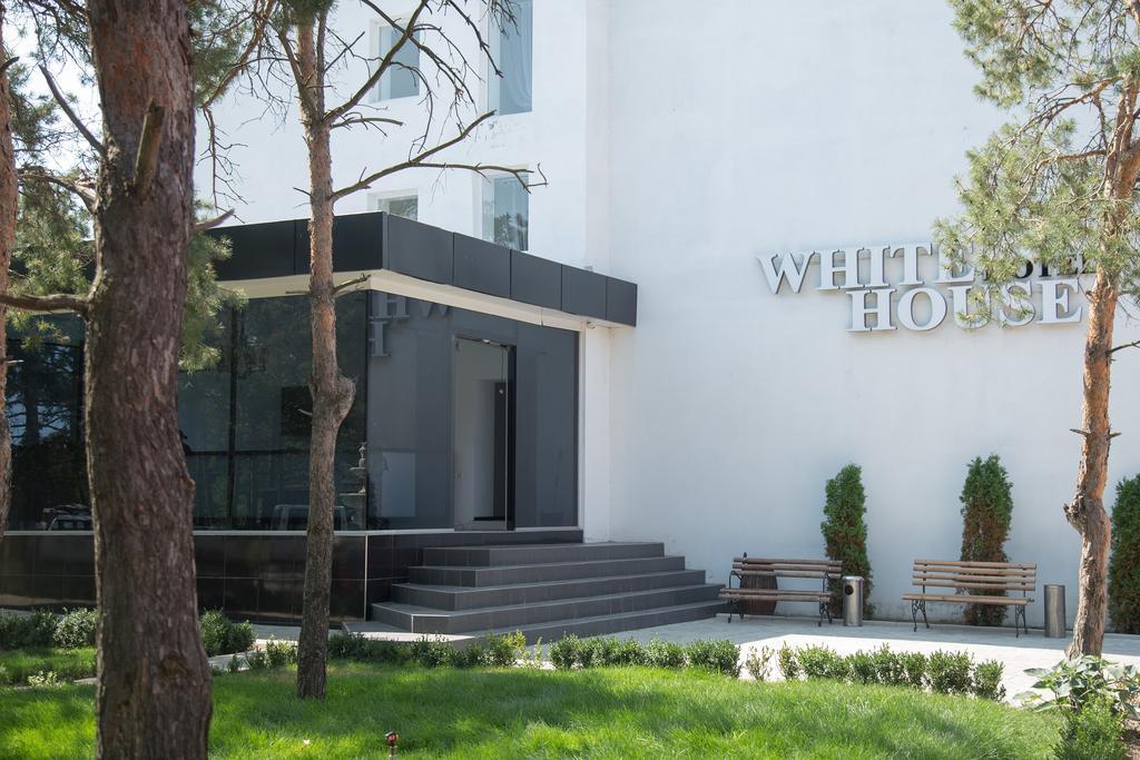 Hotel White House Brg Kobleve Exterior foto